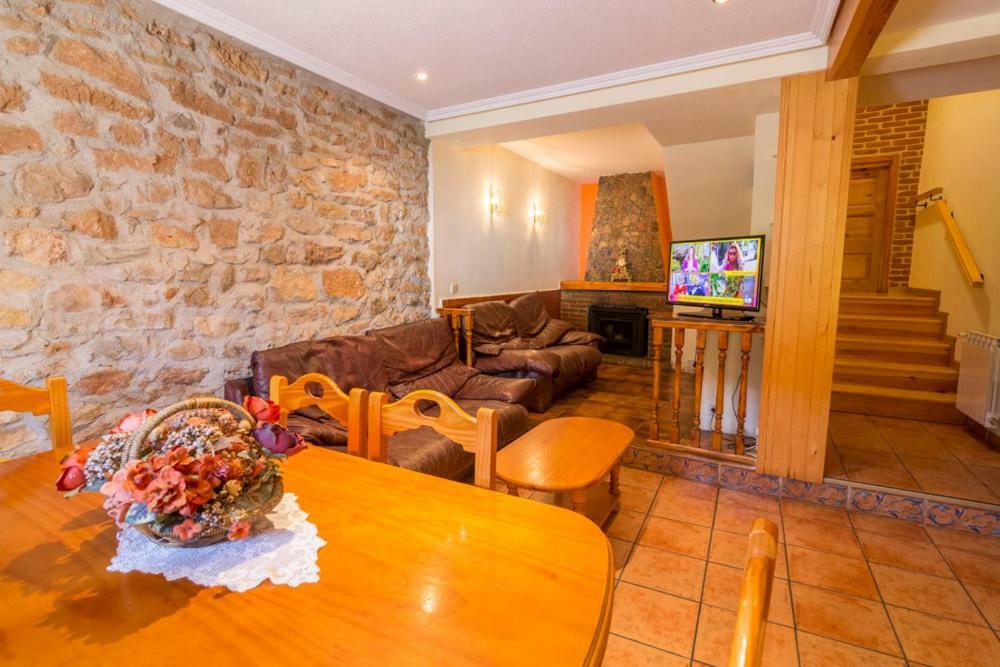 Casarejos Casa Rural Canon De Rio Lobos II מראה חיצוני תמונה
